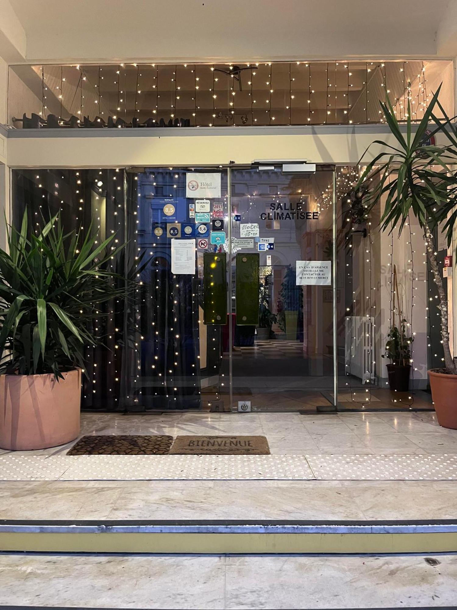 Hotel L'Univers Chatellerault Exterior photo